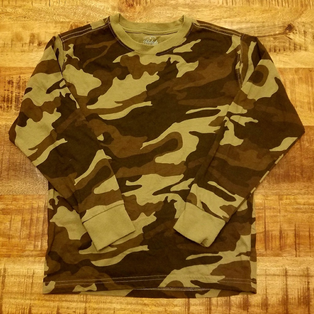 EUC Boys Long Sleeve Camo Tee